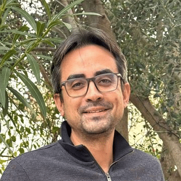 Nicolas Roy, fondateur et télépilote de drone certifié d'Aerodronecleaner